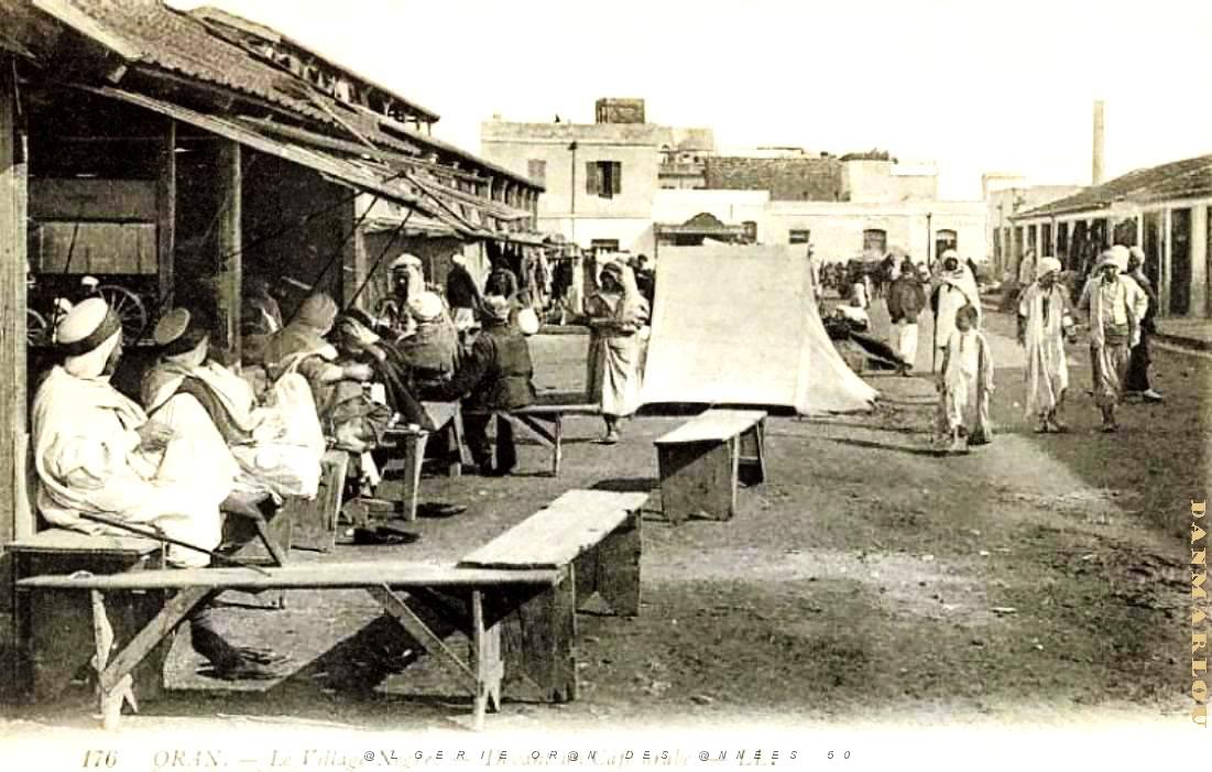 CA a- 028- Village negre.jpg